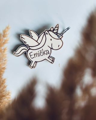 Bez starostí a stylově 💪 Přívěsky jako ideální dárek pro kámoše ze školy či školky. Vyrobíme, zabalíme, doručíme…….a Vy už...